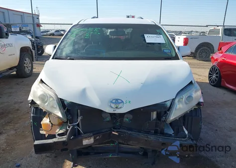 2015 Toyota Sienna Le 8 Passenger из США, поврежденный, VIN 5TDKK3DC7FS566624